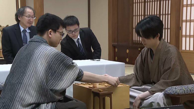 デビュー以来タイトル戦の開幕連敗なし…王将戦七番勝負第2局で藤井六冠が勝利 挑戦者・永瀬九段に対し1勝1敗のタイに｜FNNプライムオンライン