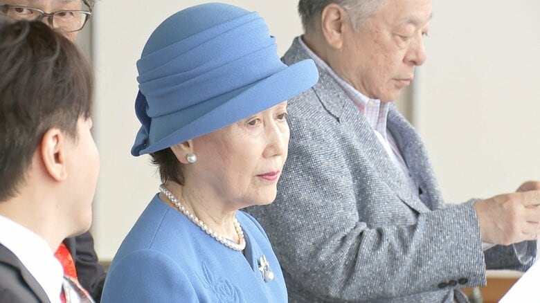 常陸宮妃華子さまがアジア大会馬術競技を観戦　”初老ジャパン”の選手など出場　胸元に馬のブローチ｜FNNプライムオンライン