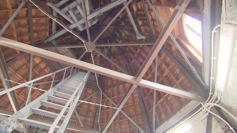 内部にやわらかい光が入り込む