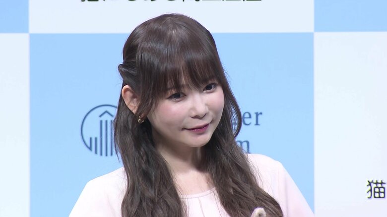 「顔つきがネコに似てきた」周囲から言われたというエピソードも