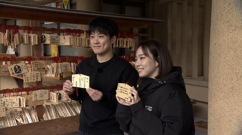 張本の絵馬には「パリでメダル3つ」の願いが