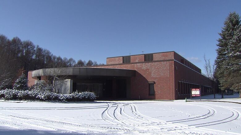 1984年に建設された里塚斎場