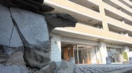 熊本地震から2カ月　被災マンションでは住人の半数が避難所生活　復旧進まず「置いていかれているような気持ち」