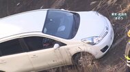 【独自証言】線路脇に車転落…運転女性「靴下二重で」防寒対策の違和感で操作ミスか