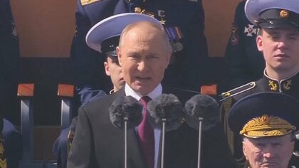 軍事パレードには旧式の戦車が1台…ロシア戦勝記念日に異変　プーチン氏“苦戦”？専門家「国民の不満は確実に高まっている」