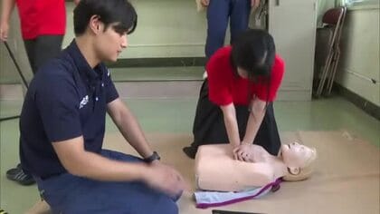 心臓マッサージ技術の得点は！？高校の文化祭に救急医療を楽しく学べる体験型ブースが登場【岡山・笠岡市】