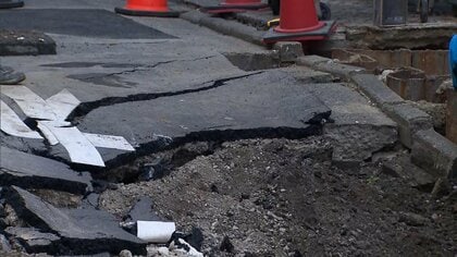 横浜駅近くの陥没した道路は復旧完了し通行止め解除　深さ約15センチ、長さ約5メートルの陥没