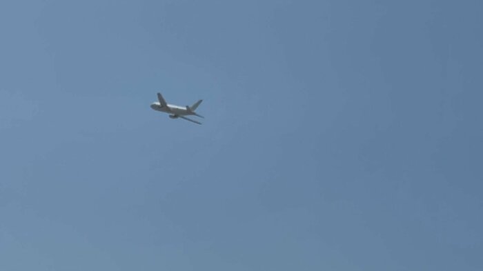 日本時間24日午後5時前にジブチを出発したKC-767空中給油・輸送機