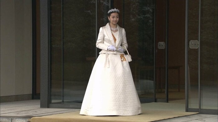 平成26（2014）年12月29日午後　ローブデコルテ姿の佳子さま