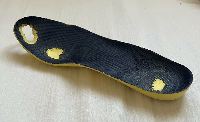 穴が開く前に入れ替えを（特集班撮影）