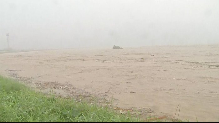 【速報】球磨川が氾濫 命を守る行動を 熊本・鹿児島に大雨特別警報