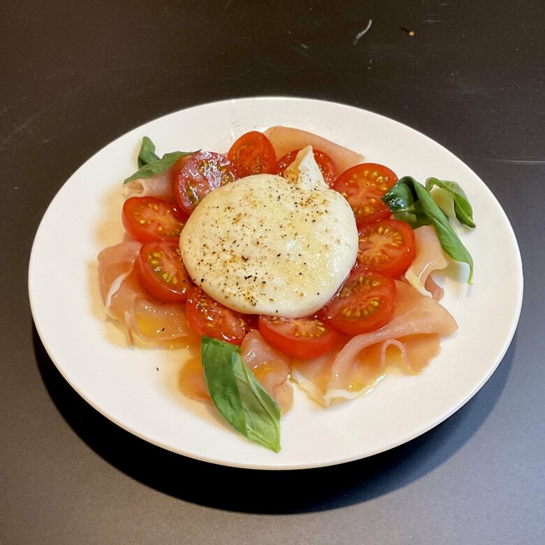 本格ピザとブッラータの専門店『PIZZA＆Burrata Vespa 名古屋栄』台湾ミンチ風の“名古屋のディアボラ”など｜FNNプライムオンライン