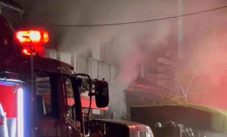 【速報】「２階から黒煙が見える」　広島市安佐南区の住宅で火事｜FNNプライムオンライン