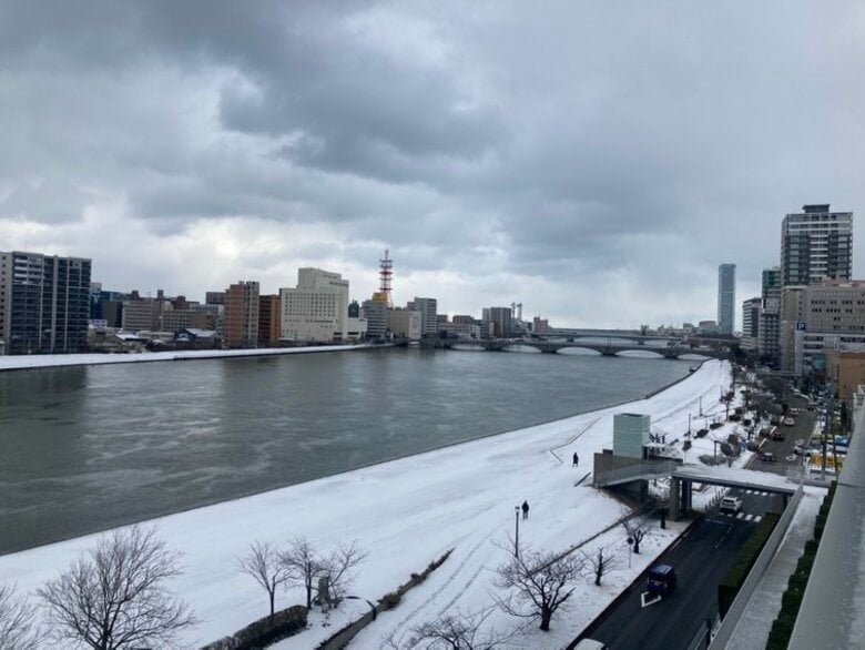 【大雪情報】8日は山沿いだけでなく平地でも大雪に…山沿いで最大70センチ、平地で最大50cmの降雪予想　新潟｜FNNプライムオンライン