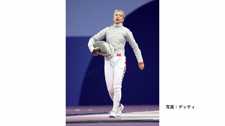 【フェンシング】世界女王で日本選手団の旗手を務めた江村美咲はまさかの3回戦敗退「自分の弱いところ、悪いところが全部出てしまった」｜FNNプライムオンライン