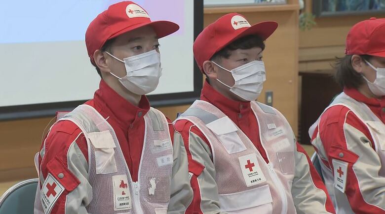 「だいぶストレスがたまっていた」被災地に派遣の医師らが報告　震度7・宇城市の避難所で診療　18日で熊本地震から3週間　急性期から慢性期に移っていく時期「日常生活に戻るところのサポートが必要」｜FNNプライムオンライン