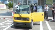 「かわいい！」と好評　1人乗りEV、銀行や市役所でも導入広がる　近距離の訪問業務などに活用【広島発】