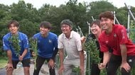 いわてグルージャ盛岡の選手がリンドウ収穫　農業の魅力を発信　岩手県雫石町