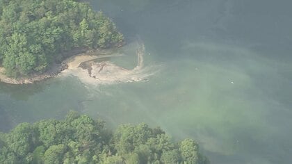 離陸直後に…自衛隊練習機が「明治村」近くに墜落　周辺には住宅や小学校も　目撃者「ガソリンっぽい匂いが充満」愛知・犬山市