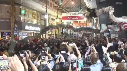 「白龍」「青龍」が最後の共演…長崎くんち閉幕で「仕舞踊」　最終日の雄姿に歓声高く