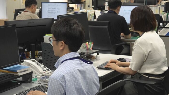 高知県は男性中心の長時間労働を是正したいとしている