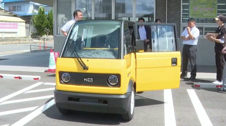 「かわいい!」と好評 1人乗りEV、銀行や市役所でも導入広がる 近距離の訪問業務などに活用【広島発】|FNNプライムオンライン