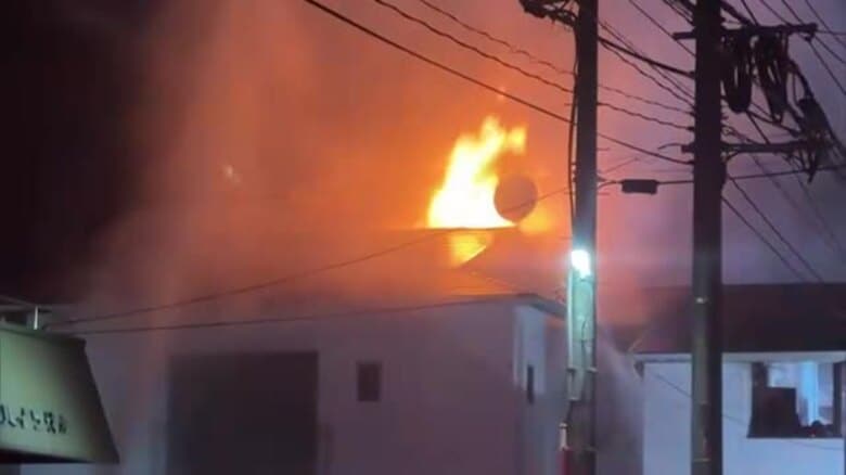 宮崎市で住宅火災　高齢の男女2人が意識不明の状態で搬送｜FNNプライムオンライン