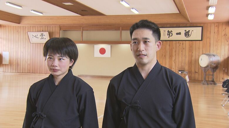 長野県警察学校 学生　左・河﨑まみか巡査　右・内岩仁宣巡査