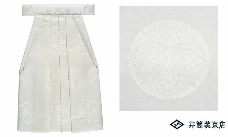 特級（白の袴、白色の文様入り）　提供：井筒装束店