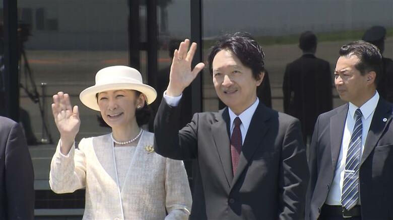 両陛下を見送る秋篠宮ご夫妻（羽田空港 17日午前）