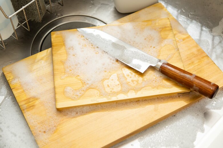 ステンレス製の刃に漂白剤はNG（画像はイメージ）