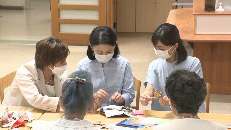 原爆養護ホームで被爆者と交流された　8月11日