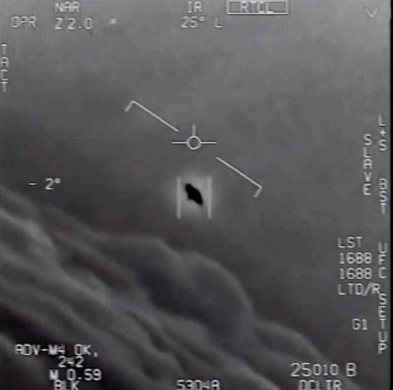 （米海軍が撮影し、米海軍が「本物だ」と認めたUFO映像より）