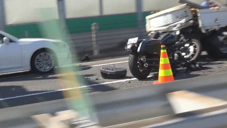 4台絡む多重事故（11日正午ごろ）
