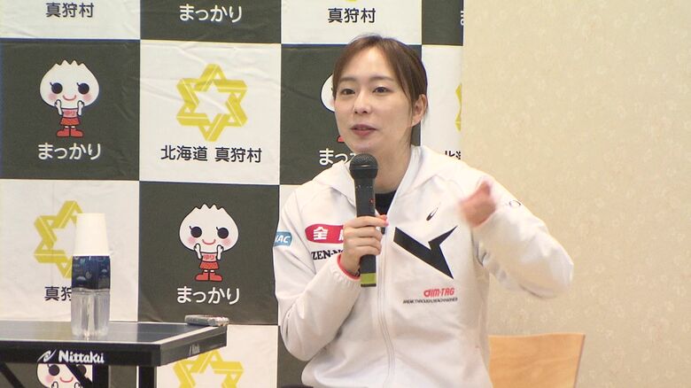 石川佳純さんがトークショーに登場