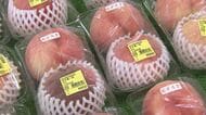 「スーパーとは違う」桃やトウモロコシ、盆花も　道の駅にぎわう　子供向け縁日イベントで無料のスイカも　長野・青木村