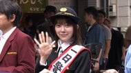 元乃木坂46・堀未央奈さんが一日署長　地元住民らと月島もんじゃストリートをパレード　「月島から事故減らそう」訴え