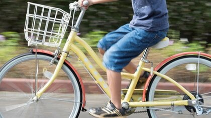 もし自転車に乗って相手をケガさせたら約1億円…？子どもも知っておきたい「損害賠償」とその事例