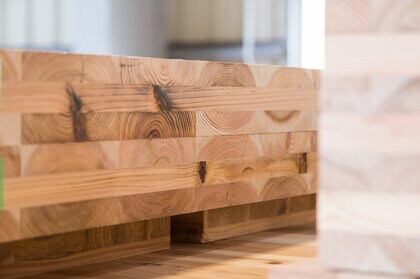 世界で注目される「銘建工業のスギCLT」～欧州で生まれ、日本で磨かれたCLTが北米の展示会へ～
