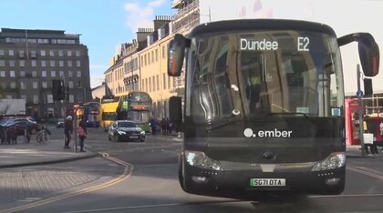 COP26開催のイギリスで初の「完全電動」長距離バスが運行 ロンドンでもEV車の普及促進へ