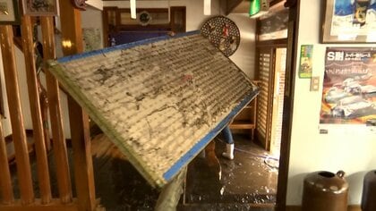 九州で線状降水帯が相次ぎ発生　筑後川の水が流れ込んだ温泉施設では片付け作業に追われる　土砂災害には引き続き警戒が必要