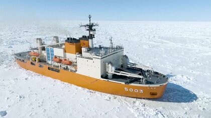 しらせ 南極大陸に接近　氷に覆われた世界へ