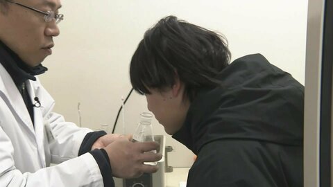 「カビ臭い、飲みたくない」水道水巡り苦情殺到　原因は“30年に一度”の記録的少雨「植物プランクトンが川底に発生…カビ臭物質を放出」