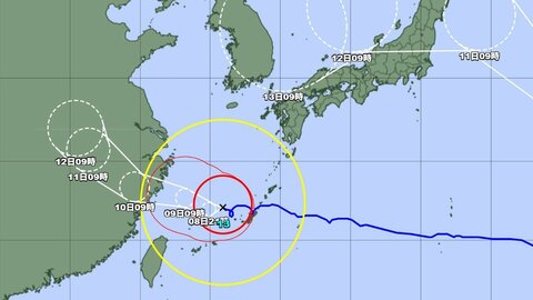【台風情報】大型で非常に強い“ノロノロ台風”13号の進路は？　沖縄はトラック横転の恐れも　猛烈な風や高波、落雷・竜巻に警戒