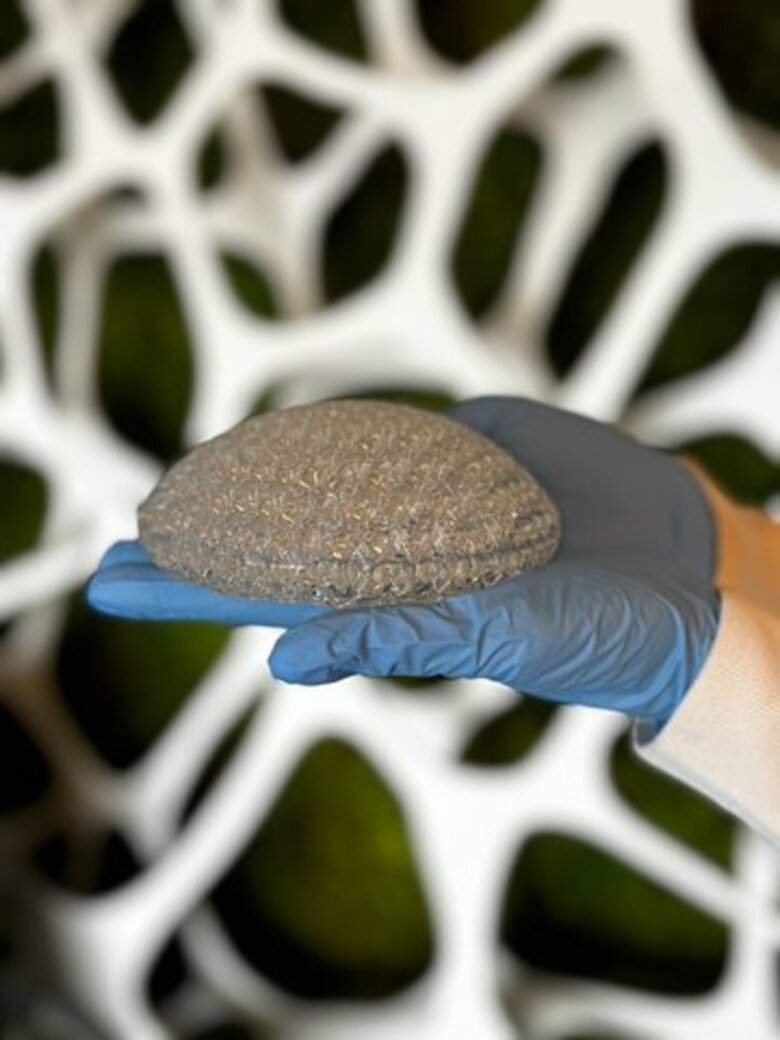 ストラタシスとCollPlant社、商用サイズの再生乳房インプラントの前臨床試験を発表
