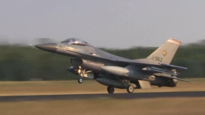 オランダ空軍F-16AM戦闘機