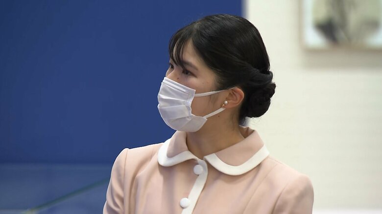 佐賀城本丸歴史館を視察される愛子さま　10月11日