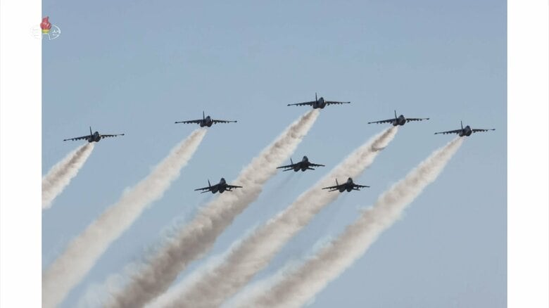 北朝鮮空軍のSu-25攻撃機(上)とMiG-29戦闘機(下)(2023年)