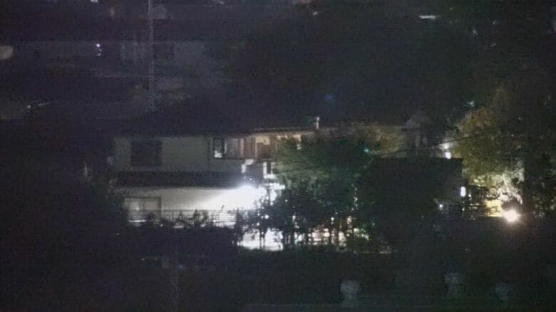 容疑者が立てこもっていた住宅