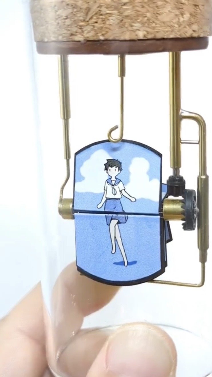 シカクガングさん作「スプリットフラップ」の映像玩具